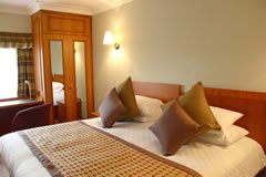 Menzies Pinewood Hotel  Manchester Image